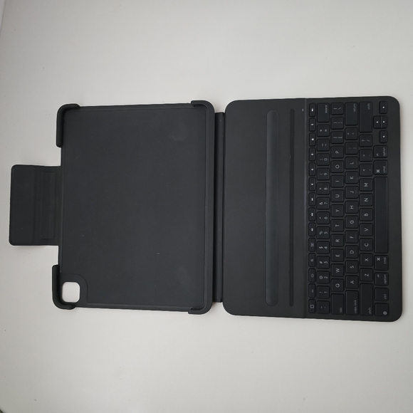 Logitech Slim Folio Pro iPad Pro 12.9 3rd 4th Gen Keyboard Case Backlit Bluetoot